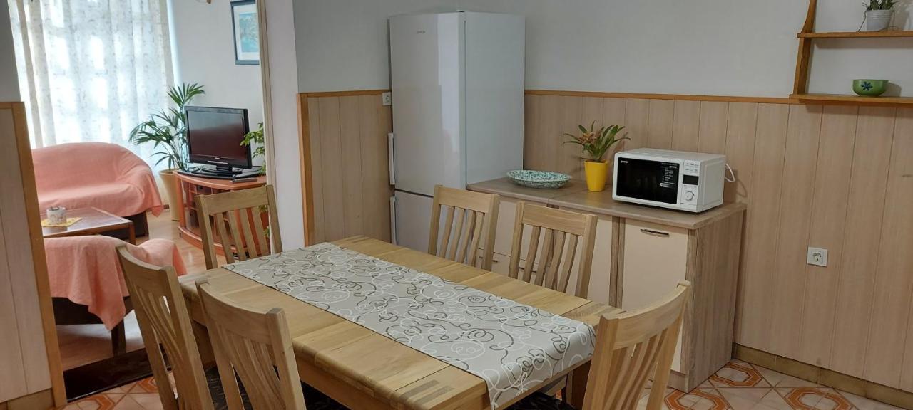 Apartmani Sladana Kampor ภายนอก รูปภาพ