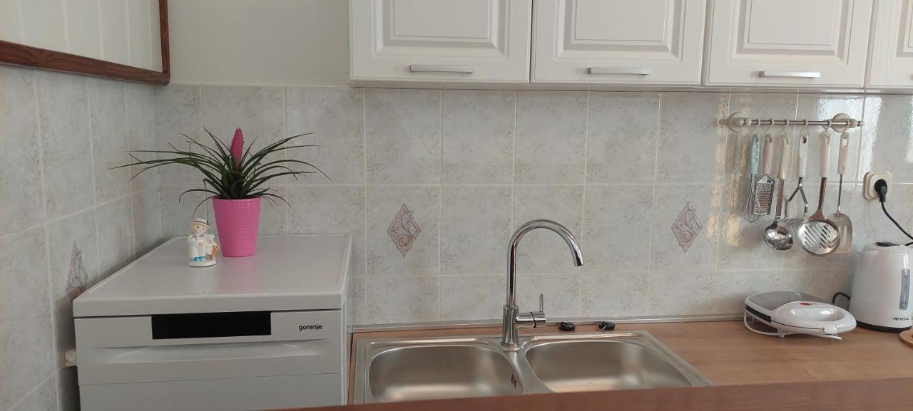 Apartmani Sladana Kampor ภายนอก รูปภาพ